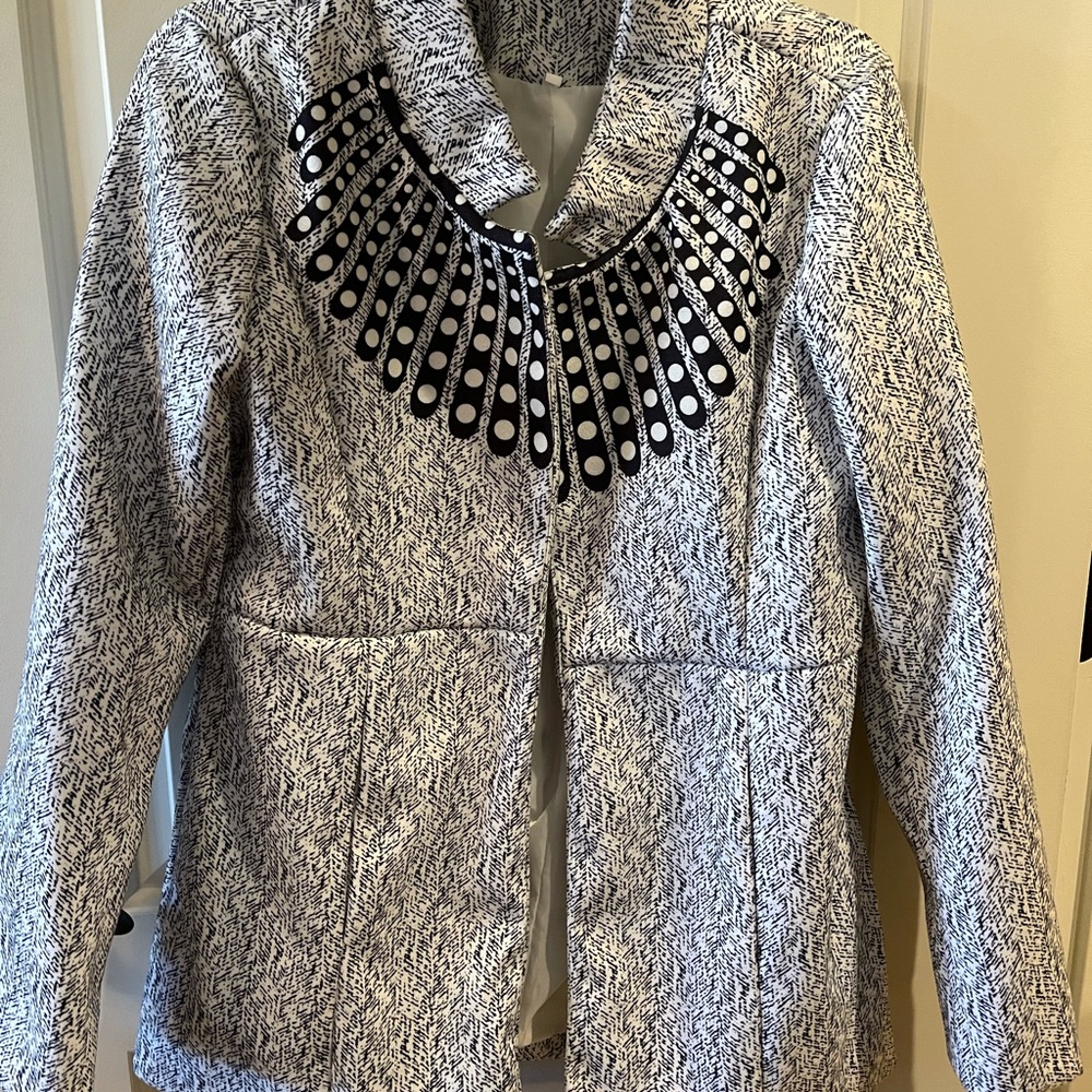 Jacket Black, Gray and White Size XL